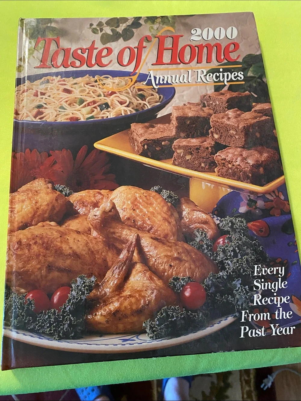 Taste of Home Cookbook 2000 – Green and Multicolor Cover
